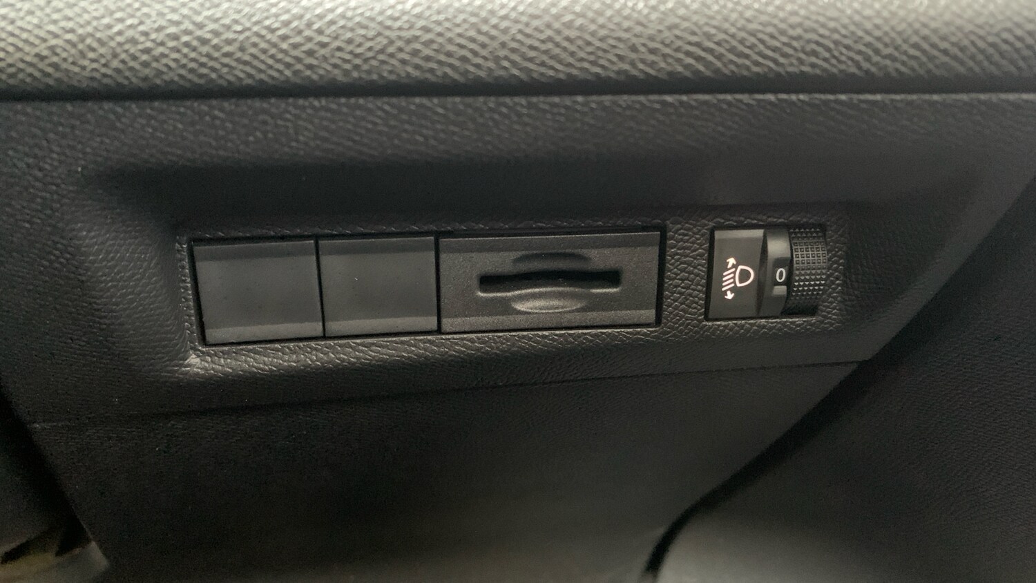 Used Peugeot 308 2022 for sale - 77401112: Photo 34