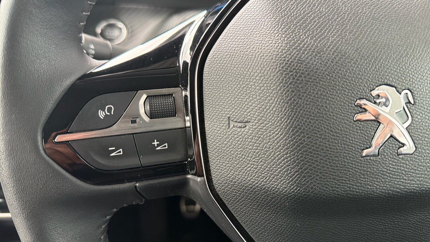 Used Peugeot 208 2023 for sale - 78205948: Photo 23