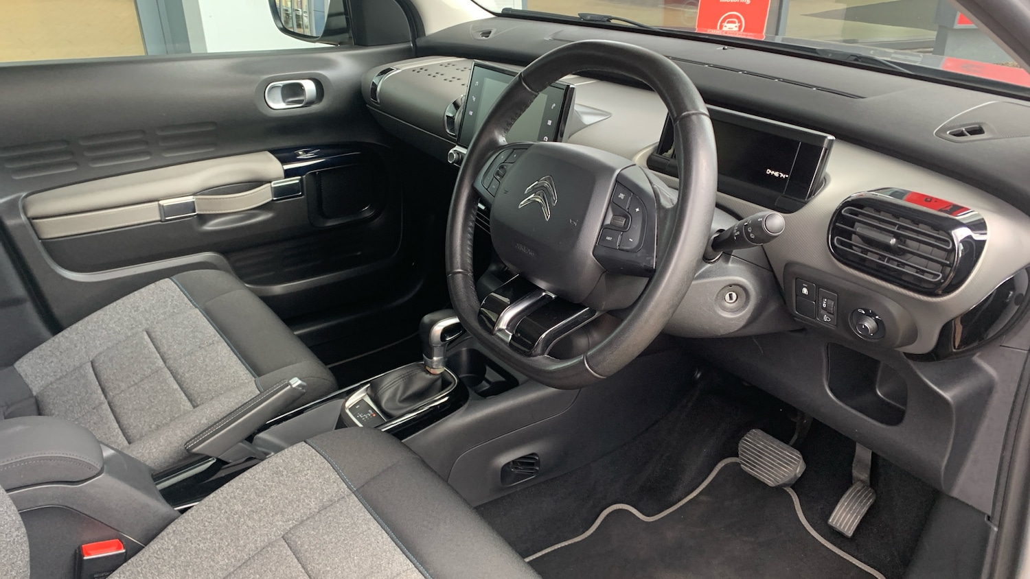Used Citroen C4 Cactus 2019 for sale - 76359100: Photo 11