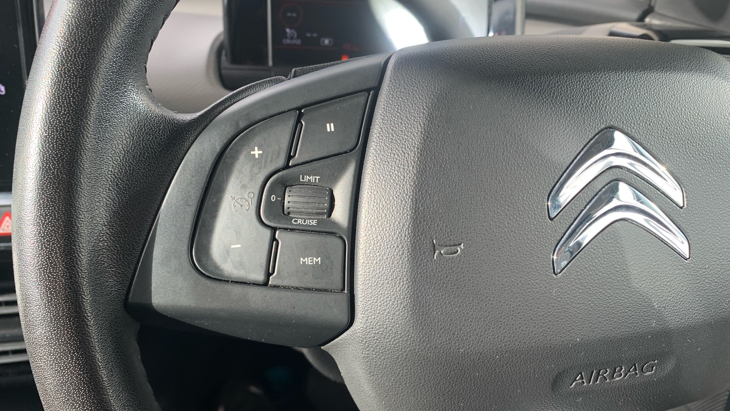 Used Citroen C4 Cactus 2019 for sale - 76359100: Photo 23