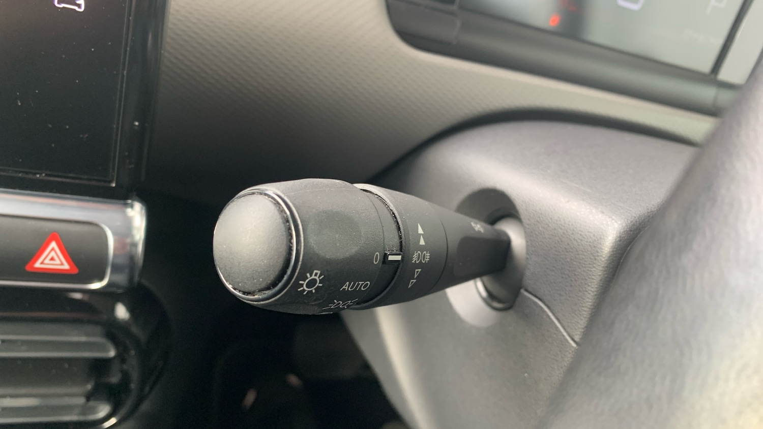 Used Citroen C4 Cactus 2019 for sale - 76359100: Photo 27