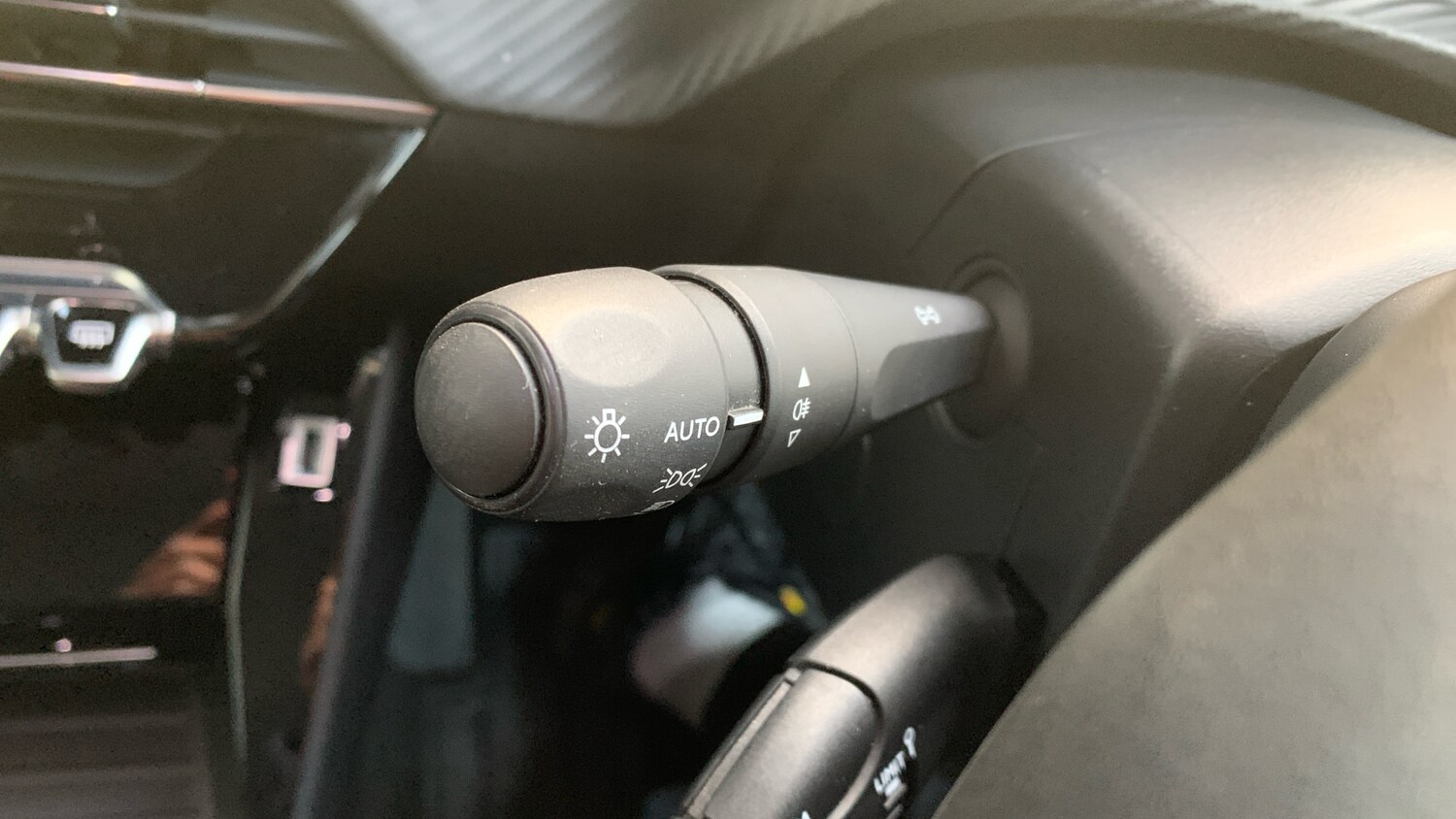 Used Peugeot 2008 2021 for sale - 77018057: Photo 27