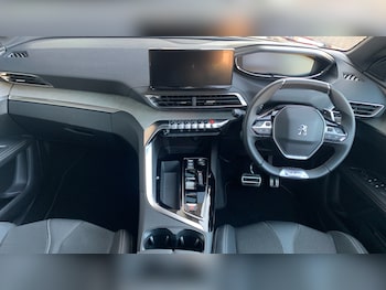 Used Peugeot 5008 2024 for sale - 75647787: Photo