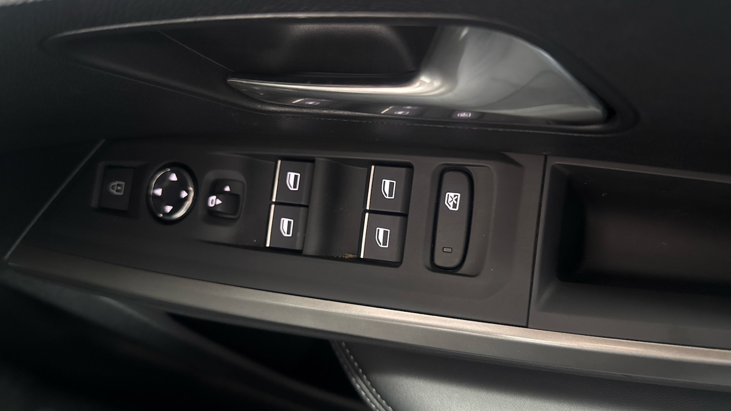 Used Peugeot 5008 2025 for sale - 77884343: Photo 22