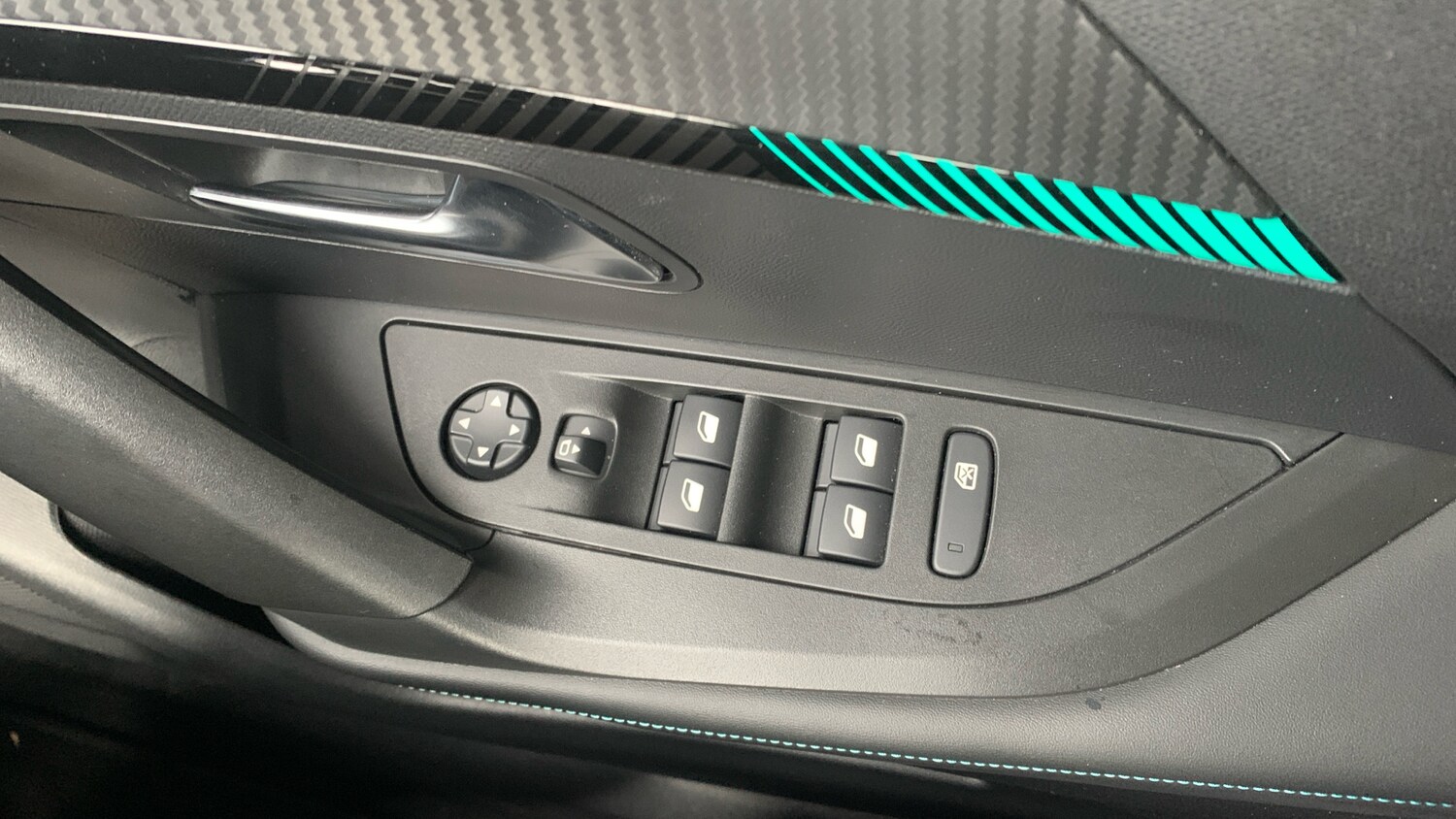 Used Peugeot 2008 2022 for sale - 76285210: Photo 22