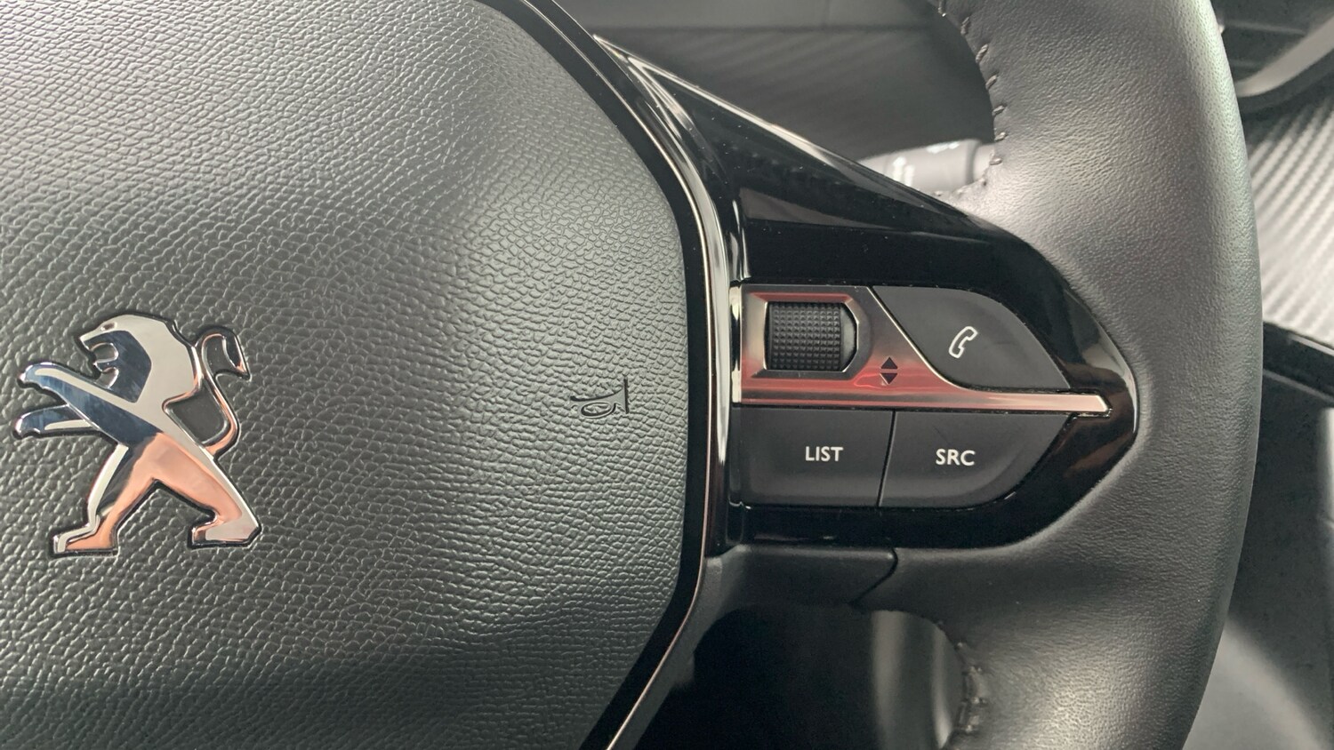 Used Peugeot 2008 2022 for sale - 76285210: Photo 24