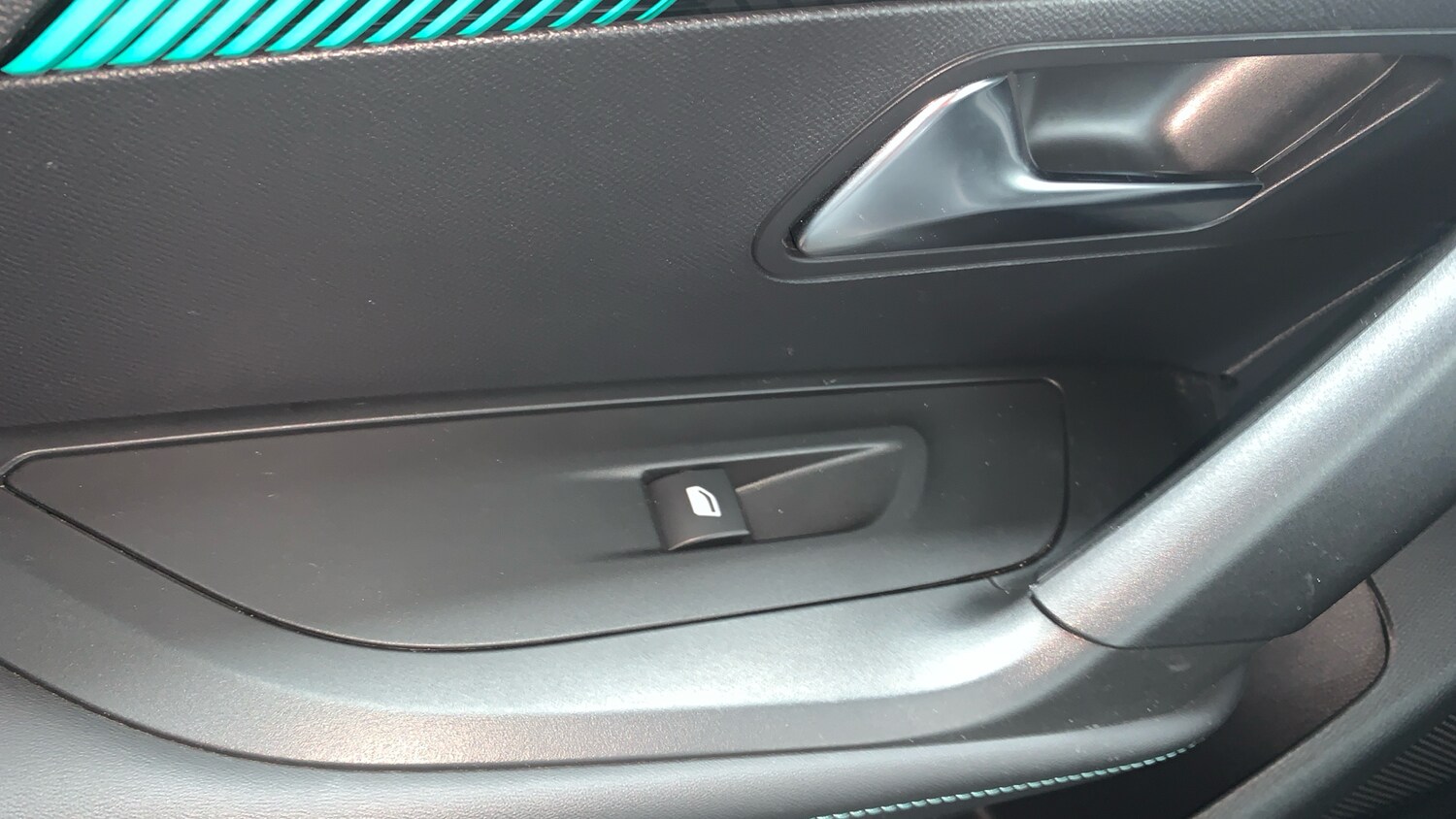 Used Peugeot 2008 2022 for sale - 76285210: Photo 41