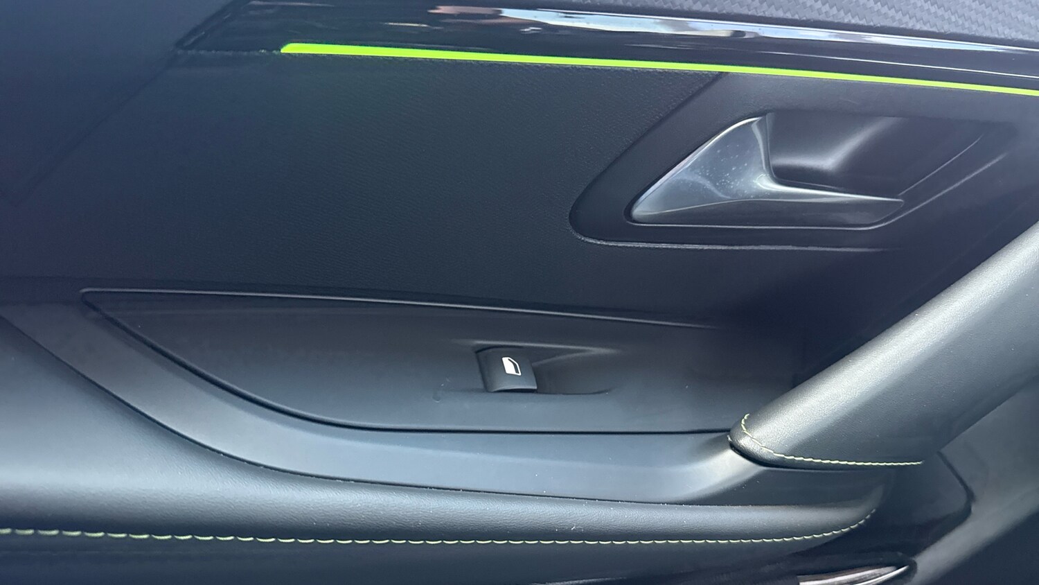 Used Peugeot 208 2023 for sale - 76175979: Photo 41