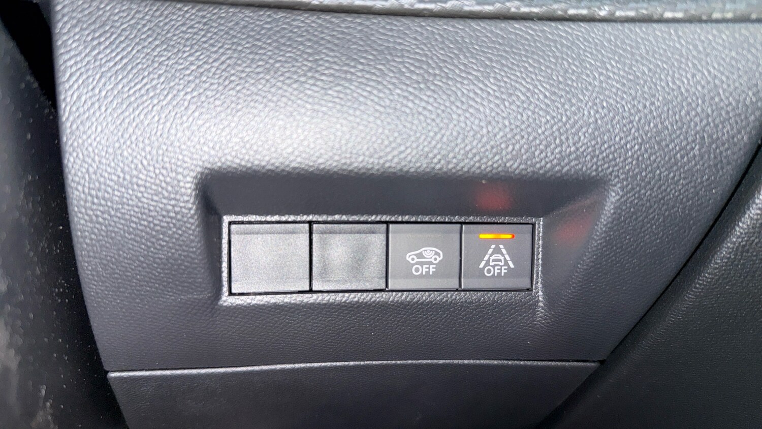 Used Peugeot 2008 2021 for sale - 77971221: Photo 34