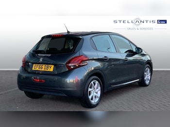 Used Peugeot 208 2016 for sale - 75233875: Photo