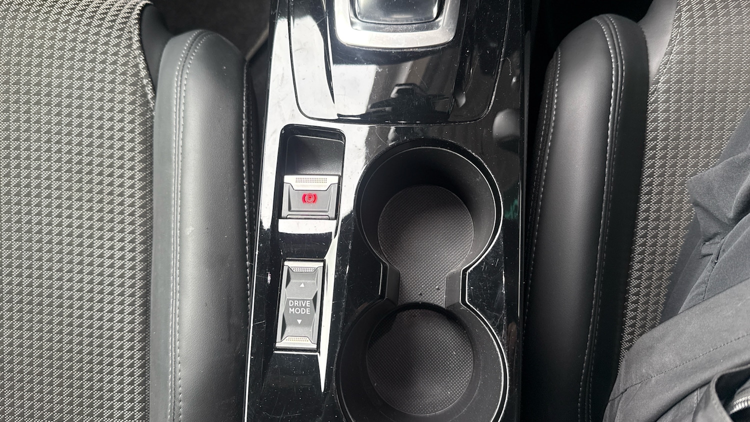 Used Peugeot 2008 2022 for sale - 77638046: Photo 21