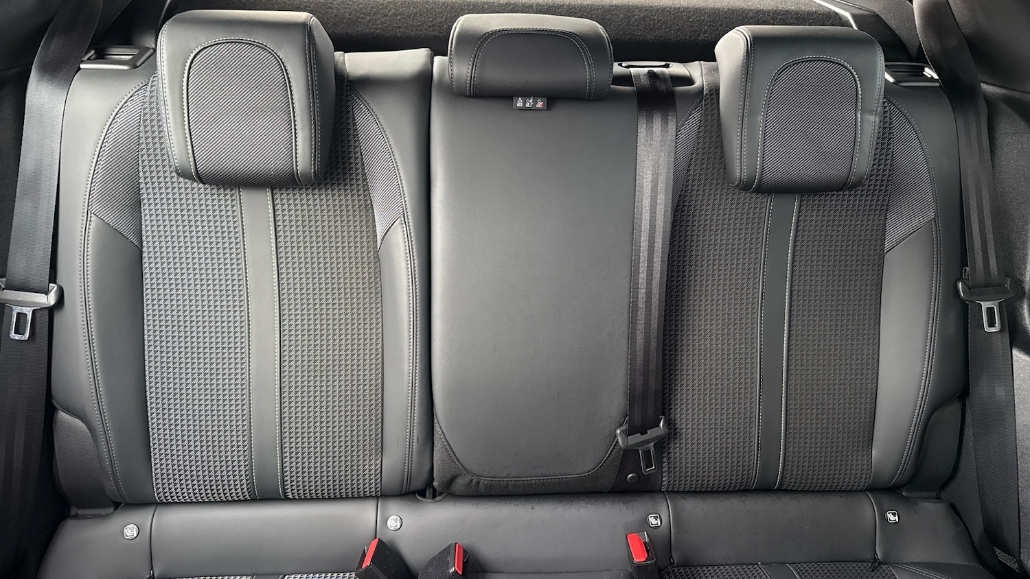 Used Peugeot 2008 2022 for sale - 77638046: Photo 25