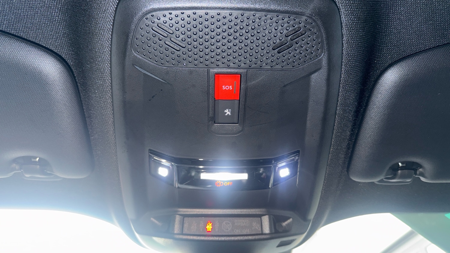 Used Peugeot 2008 2022 for sale - 77638046: Photo 39