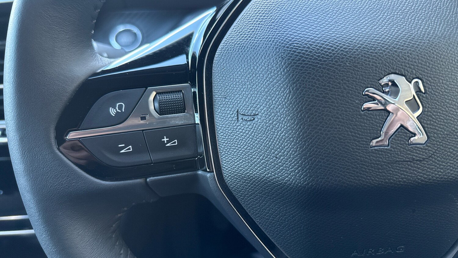 Used Peugeot 208 2022 for sale - 77926619: Photo 23