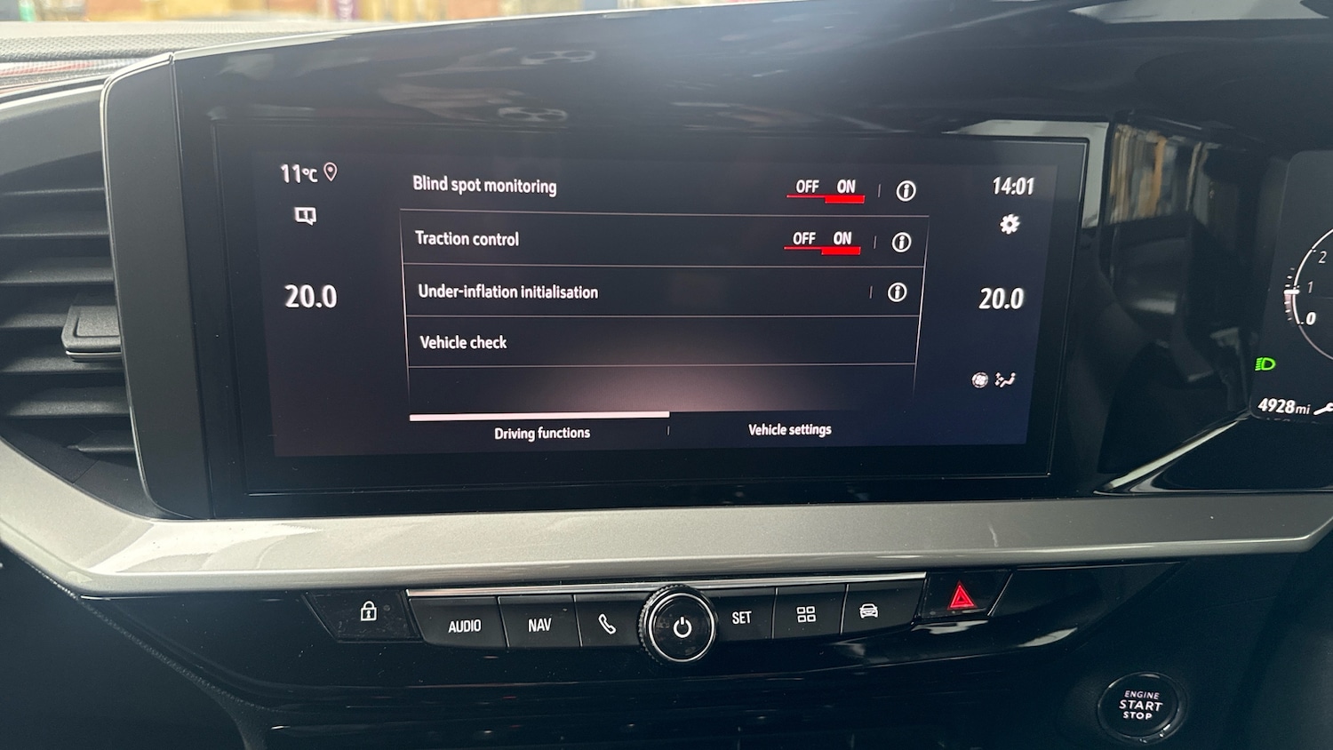 Used Vauxhall Mokka 2023 for sale - 77569787: Photo 30