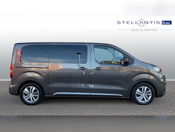 Used Peugeot Traveller 2022 for sale - 75950525: Photo