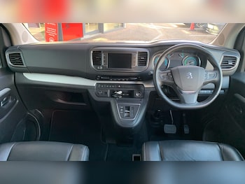 Used Peugeot Traveller 2022 for sale - 75950525: Photo