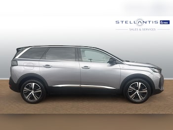 Used Peugeot 5008 2024 for sale - 76110263: Photo 2
