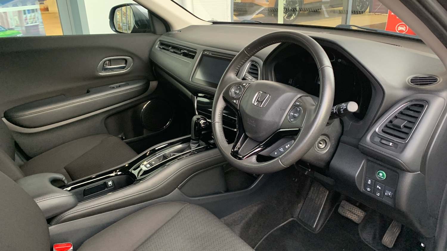 Used Honda HR-V 2017 for sale - 77204864: Photo 12