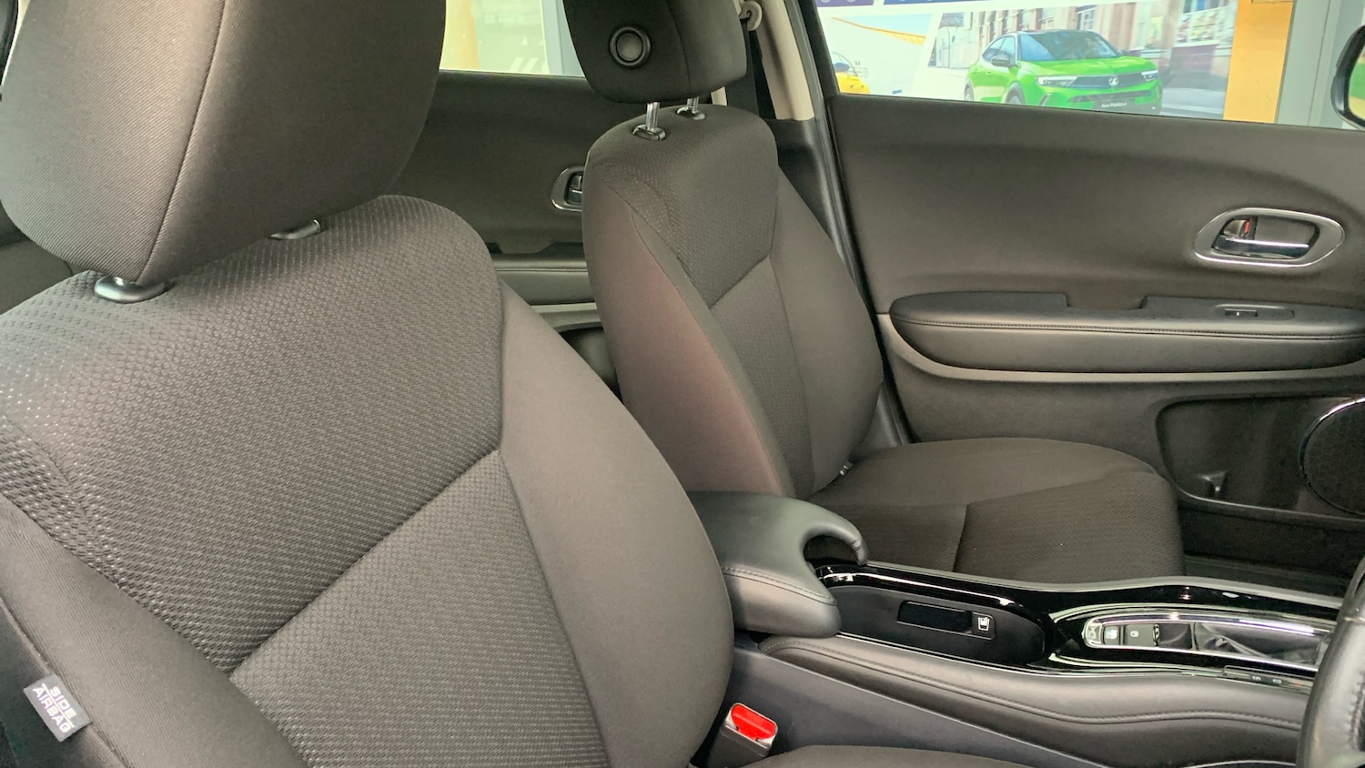 Used Honda HR-V 2017 for sale - 77204864: Photo 42