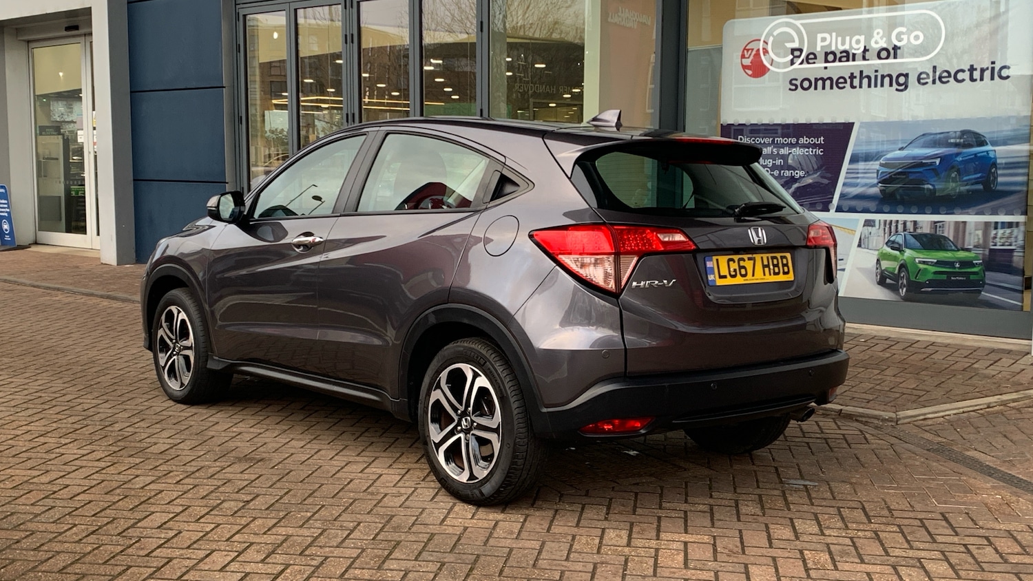 Used Honda HR-V 2017 for sale - 77204864: Photo 6