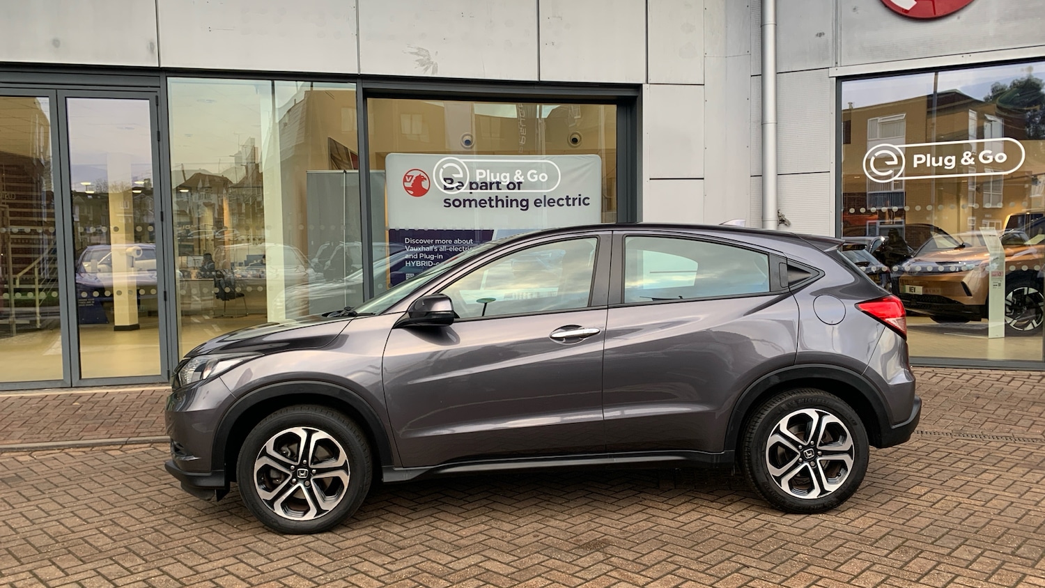 Used Honda HR-V 2017 for sale - 77204864: Photo 7