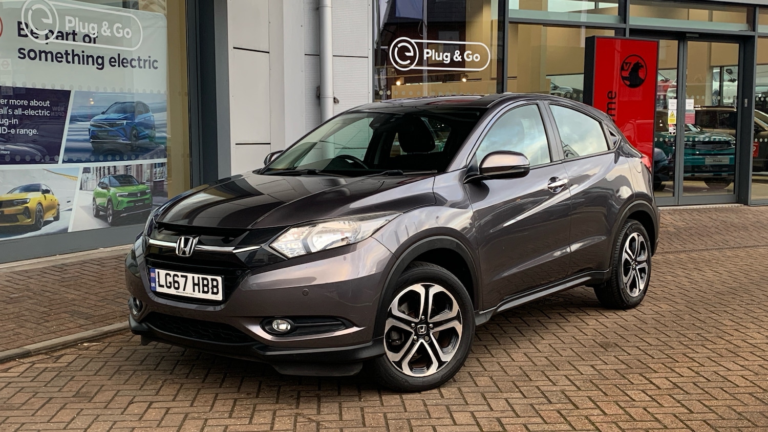 Used Honda HR-V 2017 for sale - 77204864: Photo 8