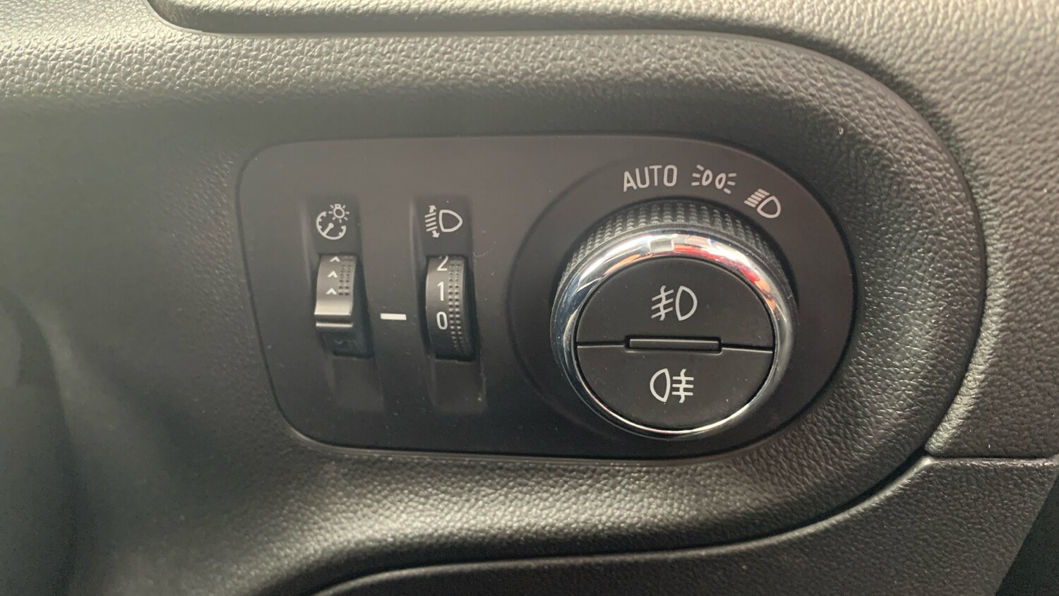 Vehicle 33