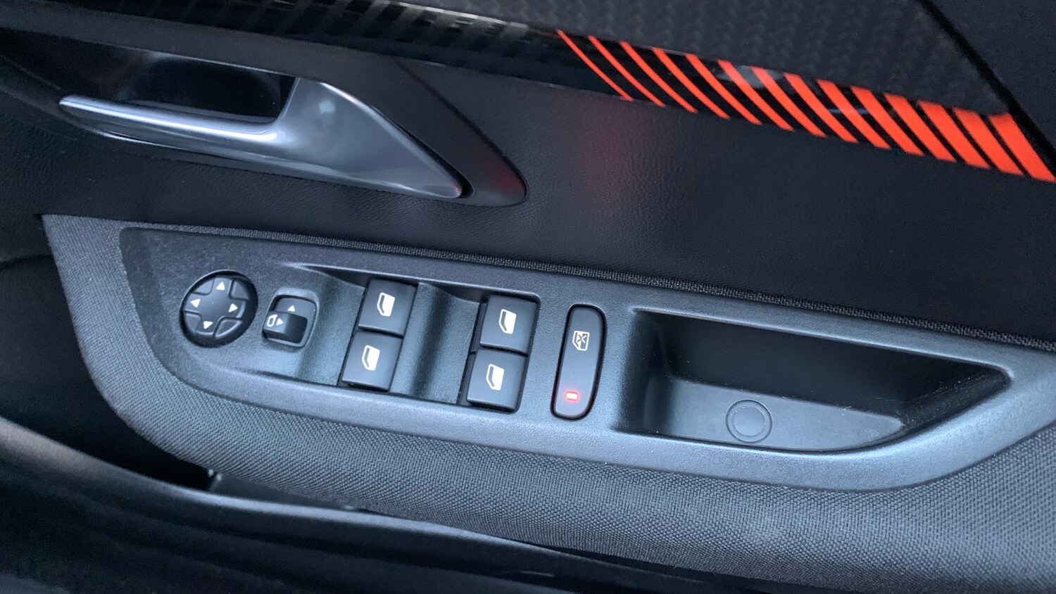 Used Peugeot 208 2023 for sale - 77098818: Photo 23