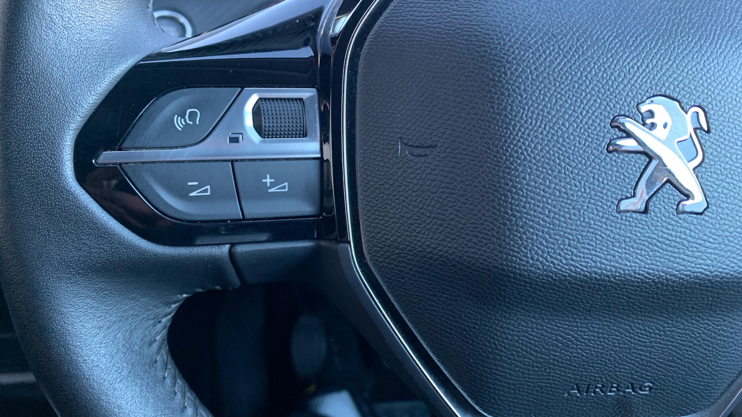 Used Peugeot 208 2023 for sale - 77098818: Photo 24