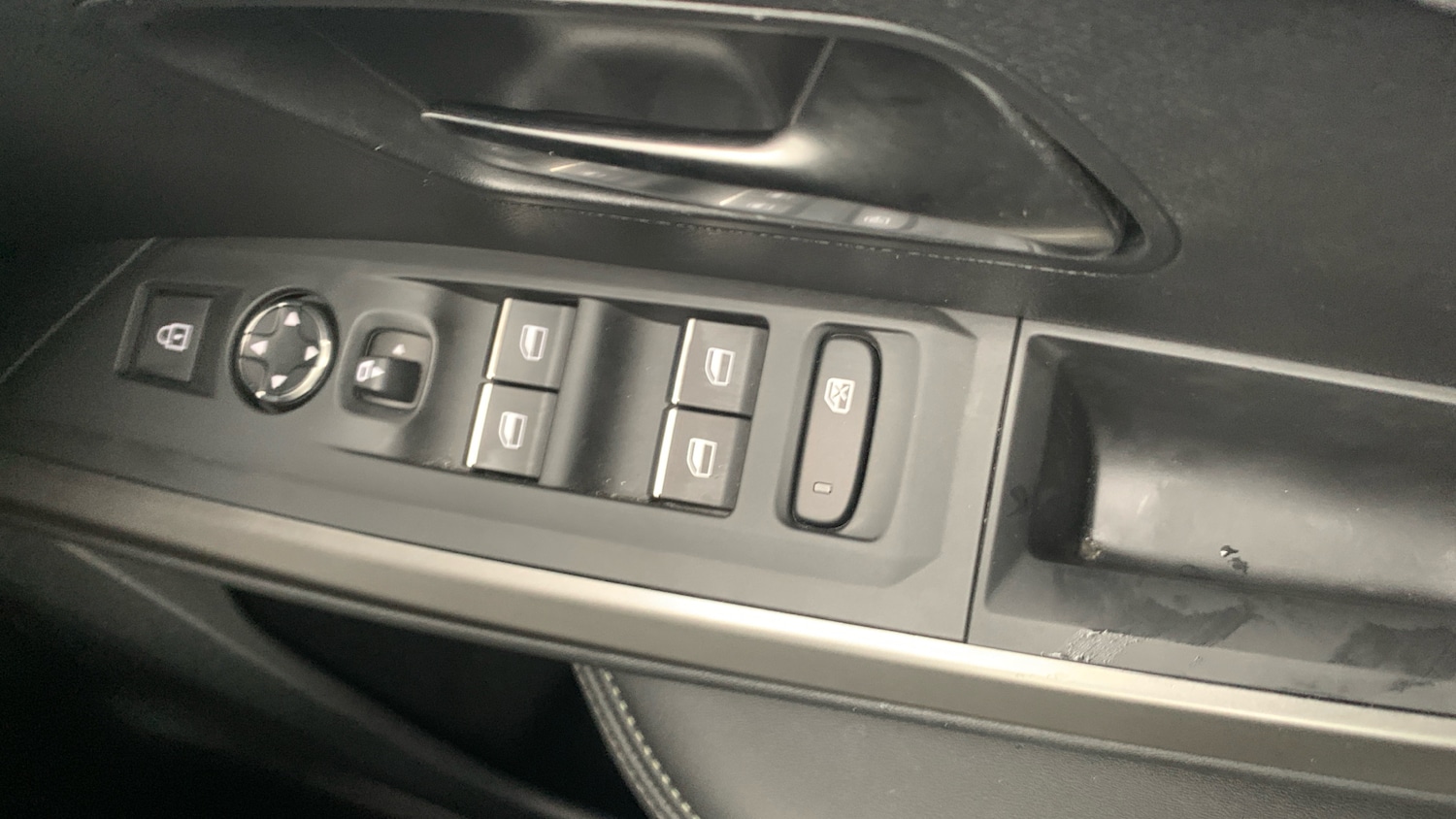 Used Peugeot 5008 2025 for sale - 76856192: Photo 22