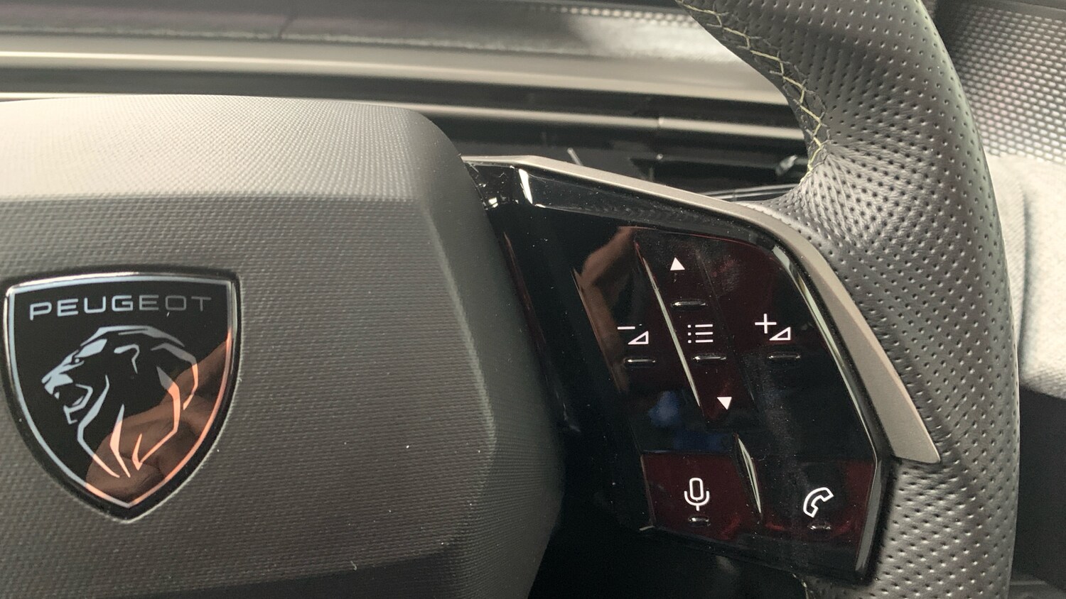 Used Peugeot 5008 2025 for sale - 76856192: Photo 24