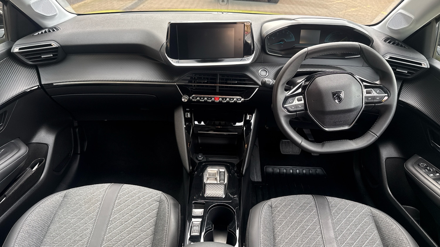 Used Peugeot 208 2024 for sale - 77971187: Photo 4