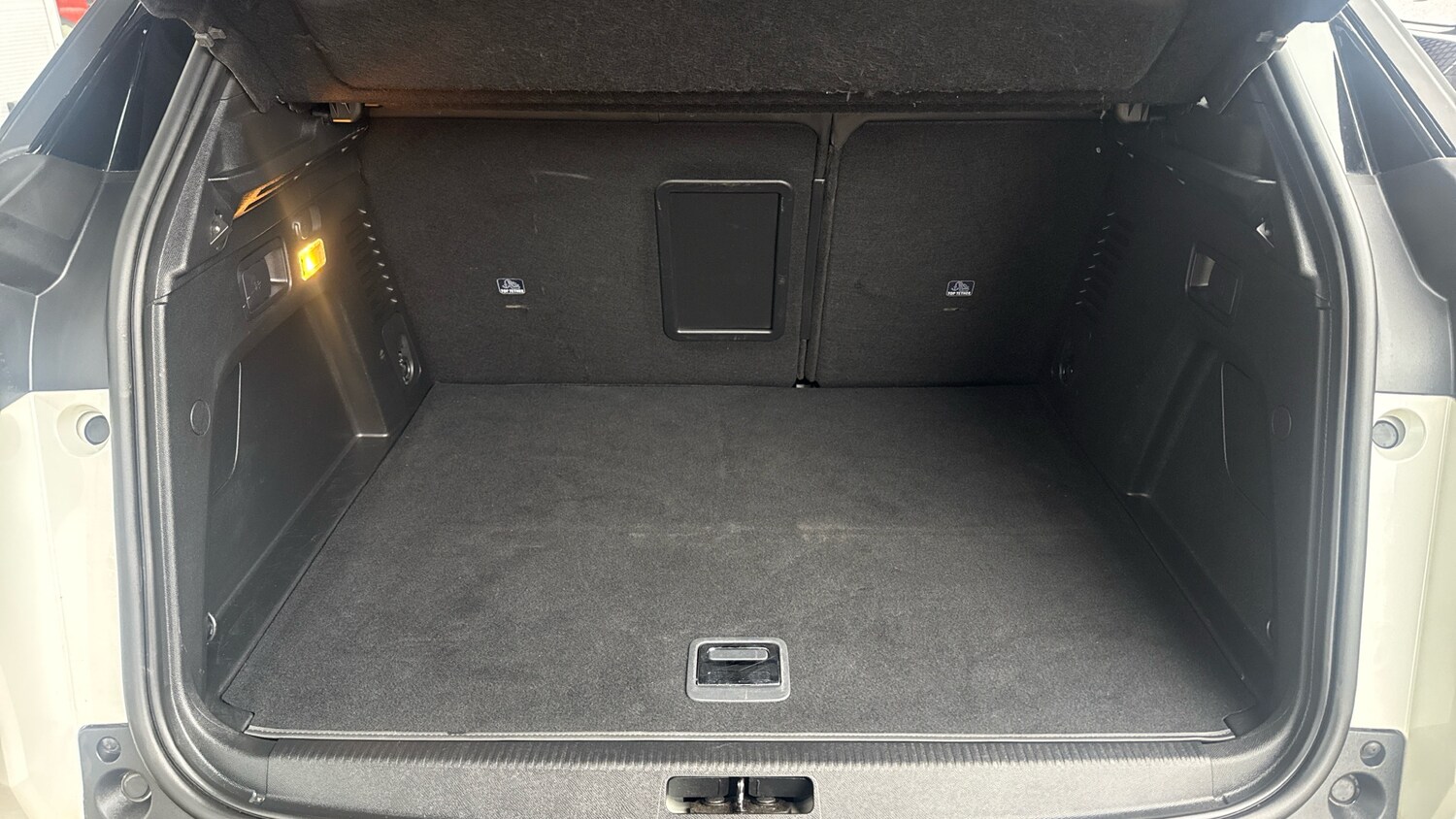 Used Peugeot 3008 2023 for sale - 77613564: Photo 19