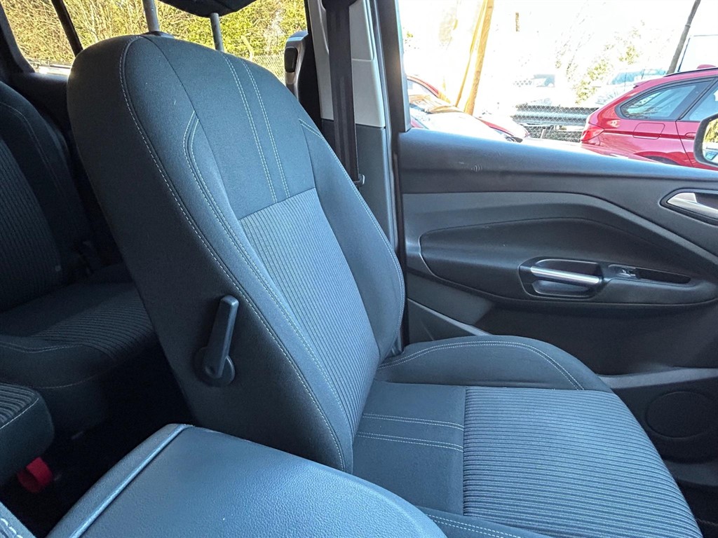 Used Ford Grand C-Max 2013 for sale - 76608881: Photo 15