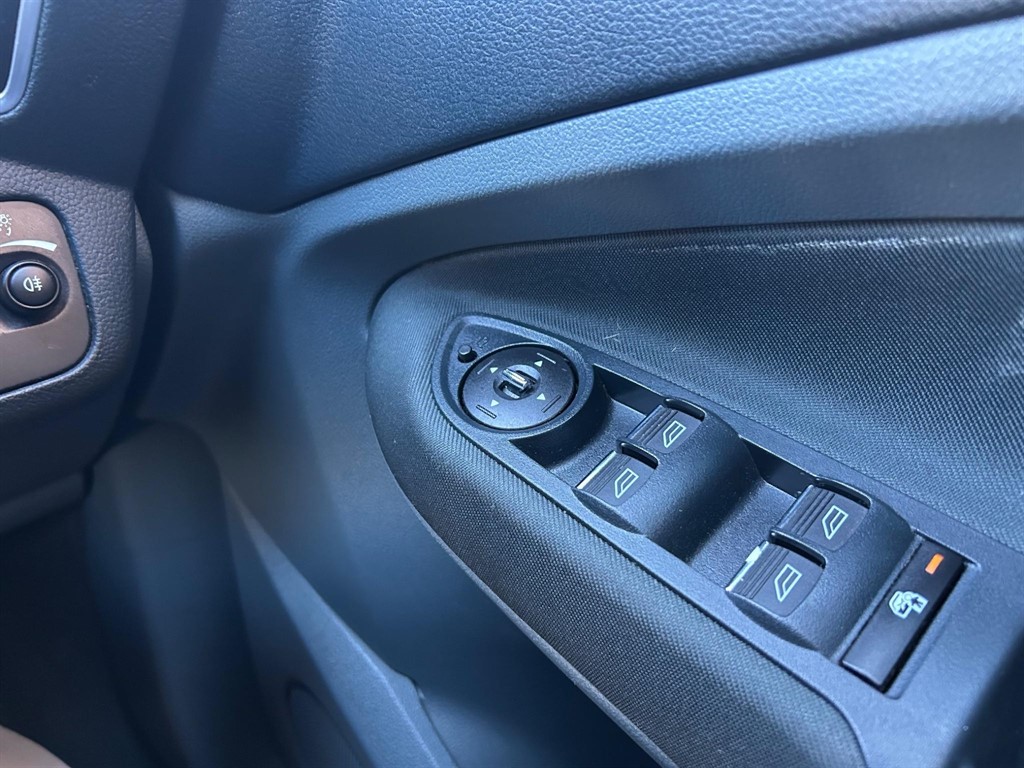 Used Ford Grand C-Max 2013 for sale - 76608881: Photo 8