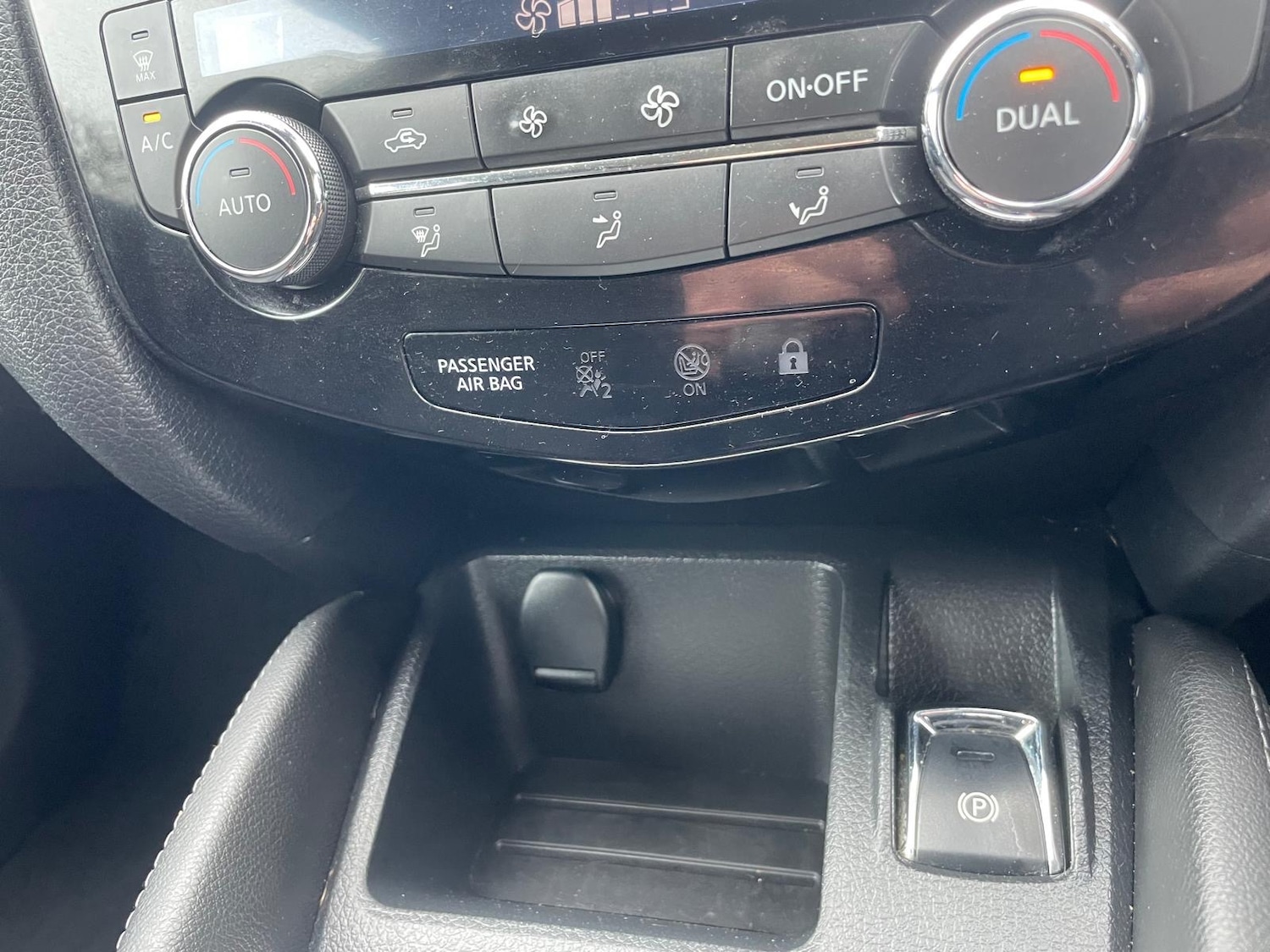 Used Nissan Qashqai 2014 for sale - 77641798: Photo 11