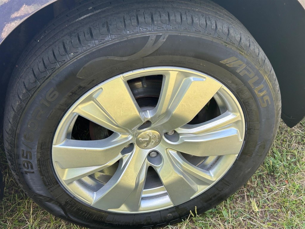 Used Peugeot 2008 2014 for sale - 76608888: Photo 10