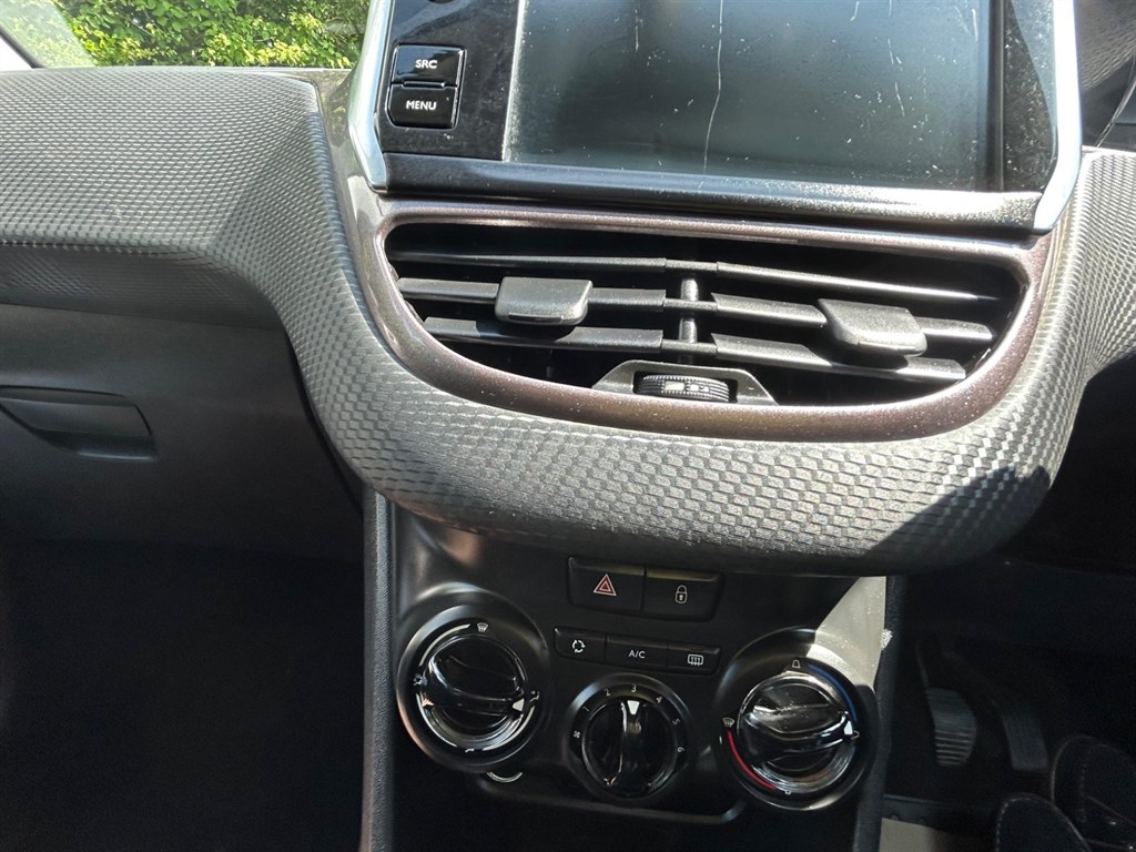 Used Peugeot 2008 2014 for sale - 76608888: Photo 13