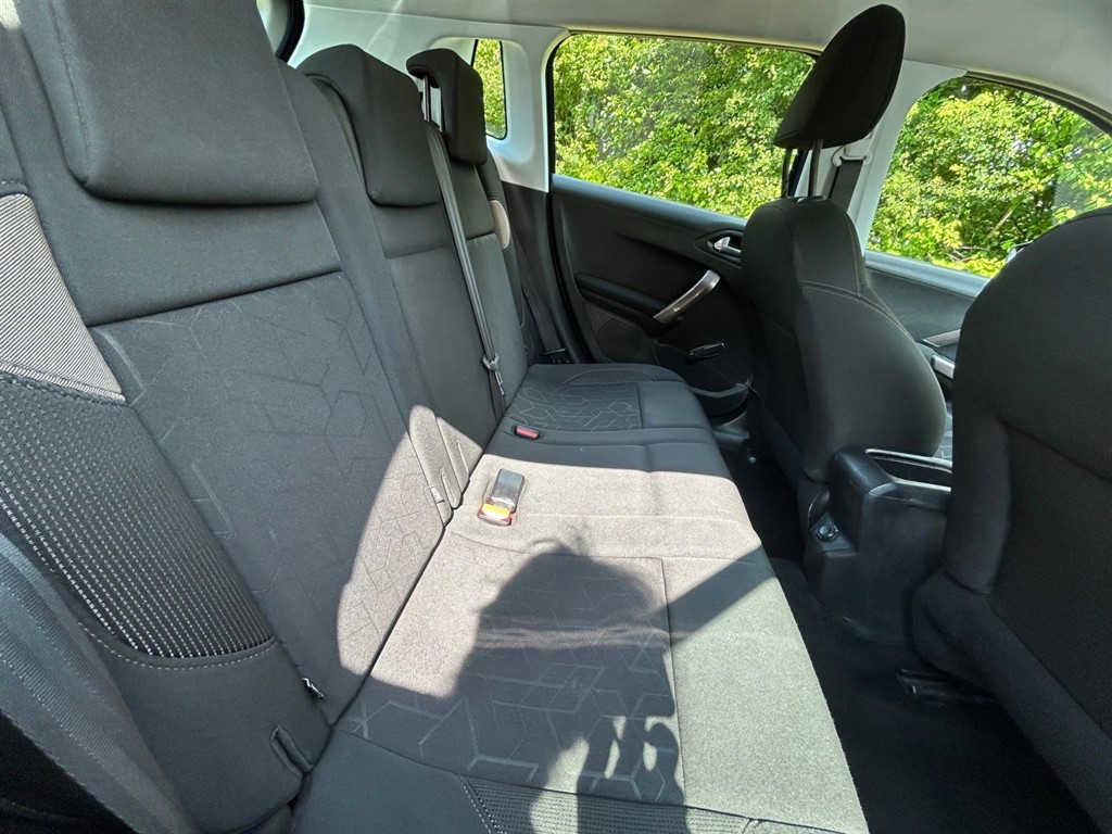 Used Peugeot 2008 2014 for sale - 76608888: Photo 18