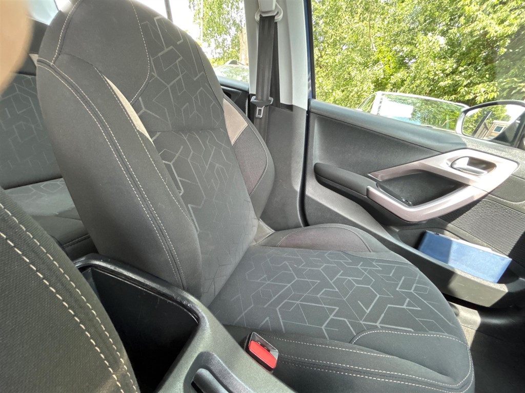 Used Peugeot 2008 2014 for sale - 76608888: Photo 29