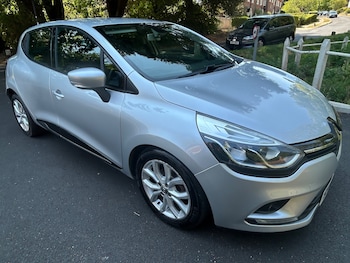 Used Renault Clio 2018 for sale - 79537279: Photo