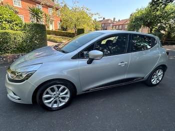 Used Renault Clio 2018 for sale - 79537279: Photo