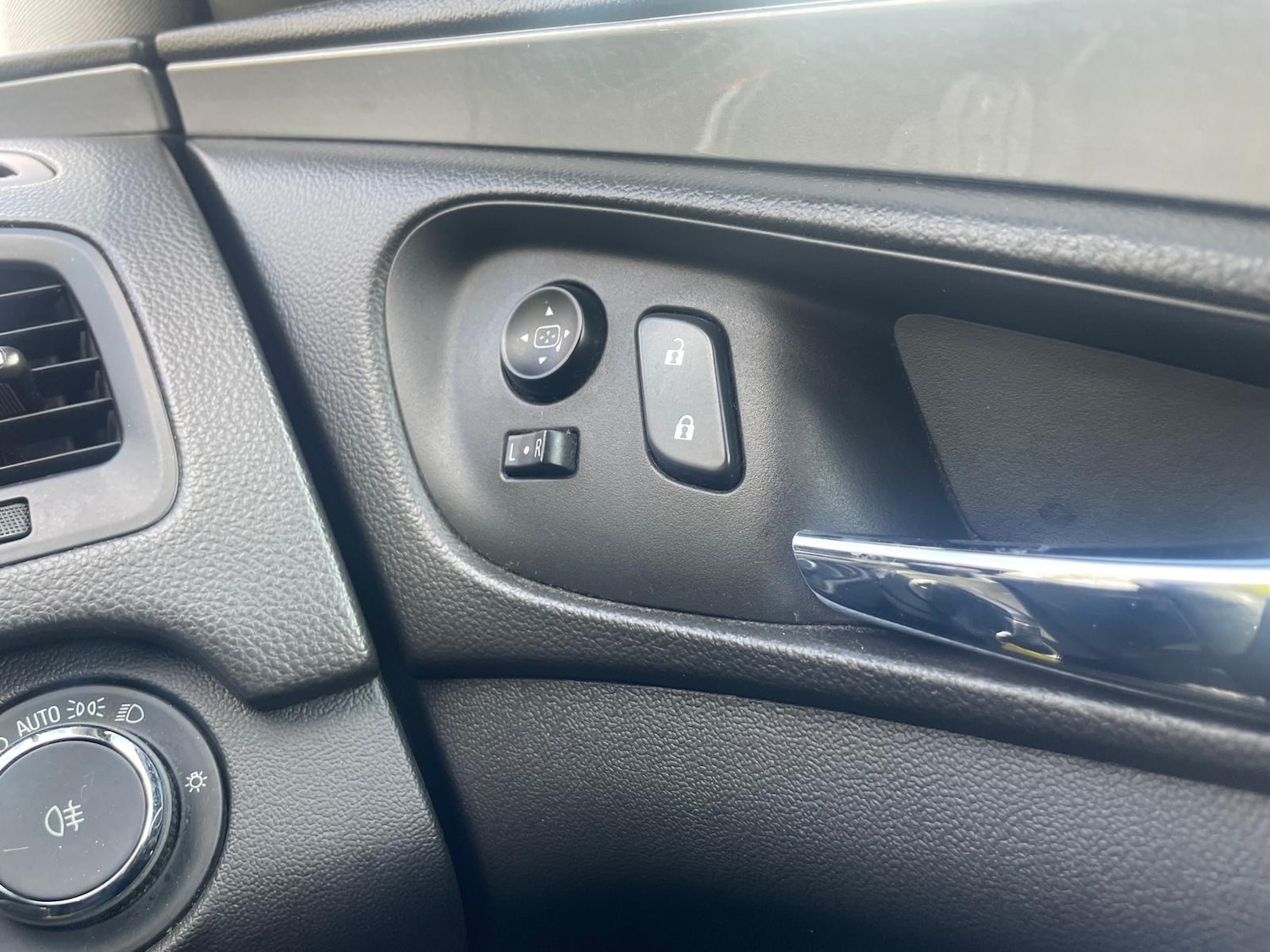 Used Vauxhall Insignia 2015 for sale - 77654131: Photo 10