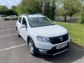 Used Dacia Sandero Stepway 2015 for sale - 78162992: Photo