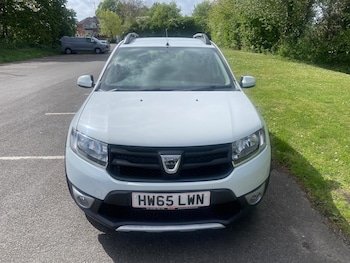 Used Dacia Sandero Stepway 2015 for sale - 78162992: Photo
