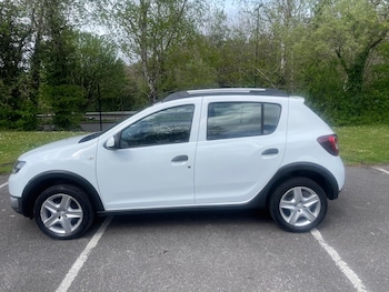 Used Dacia Sandero Stepway 2015 for sale - 78162992: Photo
