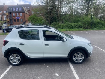 Used Dacia Sandero Stepway 2015 for sale - 78162992: Photo