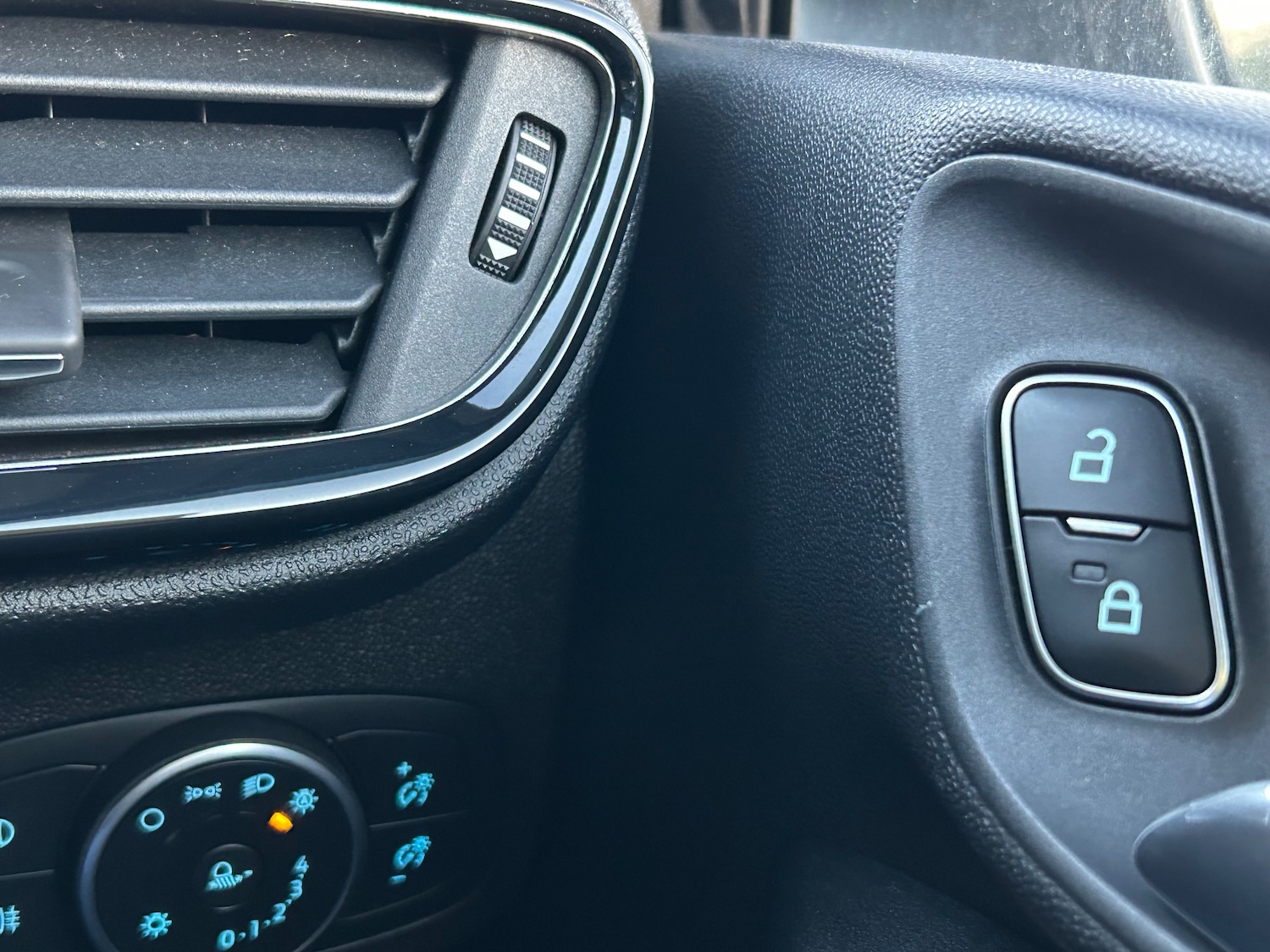 Used Ford Fiesta 2019 for sale - 78210582: Photo 25