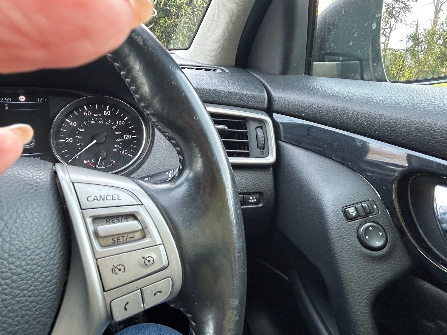 Used Nissan Qashqai 2014 for sale - 77976140: Photo 4